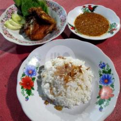 Pecel Ayam Dada   Nasi Uduk