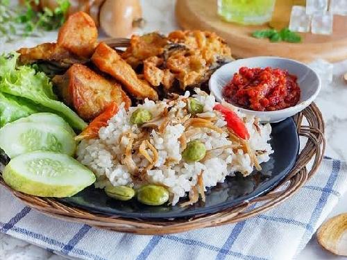 Nasi Liwet Ayam Goreng Madu Cisitu, Cisitu Lama Dago