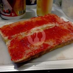 Roti Bakar Strawberi (besar)