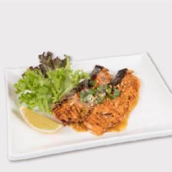 P4. Salmon Teppanyaki (120 Grm)