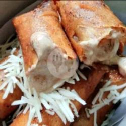 Kulit Lumpia Isi Pisang Tiramisu Toping Keju Full