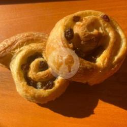 Raisin Roll