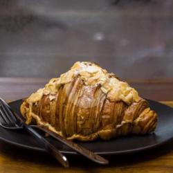 Croissant Almond