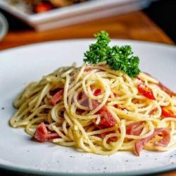 Spaghetti Aglio Olio Beef/chiken