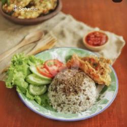 Nasi Tutug Oncom   Telur