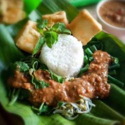 Nasi Pecel Ayam Telur