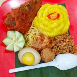 Nasi Kuning Bali Bandeng