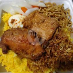 Nasi Kuning Ayam Telur Porsi Besar