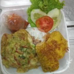 Nasi Uduk Telor Dadar Tahu Tempe