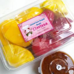 Rujak Buah Triorissa Pedass.. (nanas Mangga Jambu) Box. 650ml
