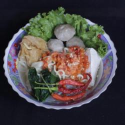 Bakso Kuah Pedas Lengkap