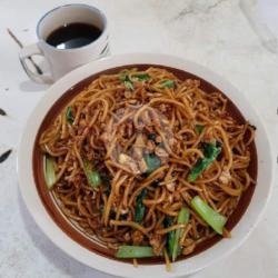 Mie Kuning Goreng Telur