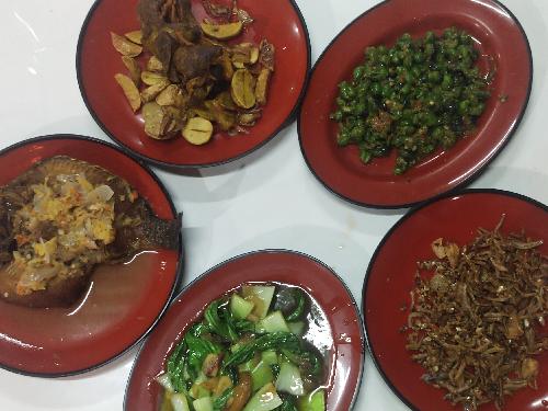 Warung Makan Sunda Bunda Lutfi, Sentra Cibalado Gintungkerta