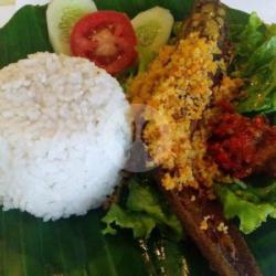 Nasi Lele Penyet Sambal Dower