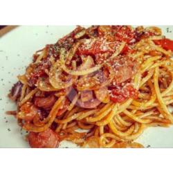 Spaghetti Chicken Bolognese With Sausage