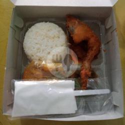 Nasi Kotak Ikan Ayam Goreng