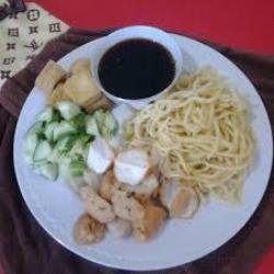 Rujak Mie Pempek Lenjer Besar