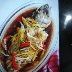 Ikan Kuwe Saus Tiram