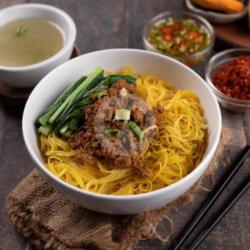 Mie Sagu Kunyit Ayam Kecap