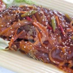 Ikan Gurame Saos Asam Manis