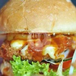 Crispy Chicken Mozarella Burger