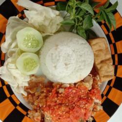 Nasi Dada Geprek Tahu Lalapan