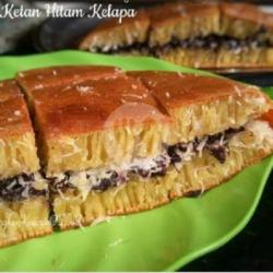 Martabak Manis Keju Ketan Kelapa