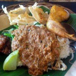 Sego Pecel Tumpang Ayam Goreng