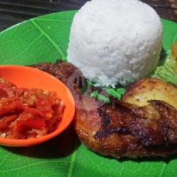 Nasi Kepala Ayam Penyet   ( Es Teh / Panas )