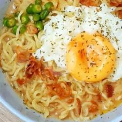 Indomie Kare   Telur Mata Sapi Super Pedes