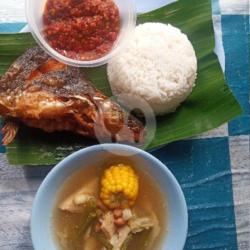 Nasi Bungkus, Ikan Patin , Sayur, Sambel Terasi