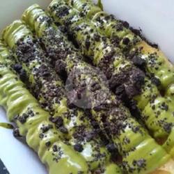 Banana Roll Crispy Matcha / Green Tea Oreo