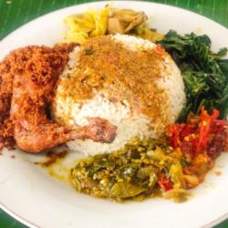 Nasi Ayam Goreng