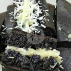 Martabak Manis Blackforest Keju Kacang Susu