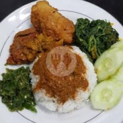 Nasi Padang Ayam Goreng