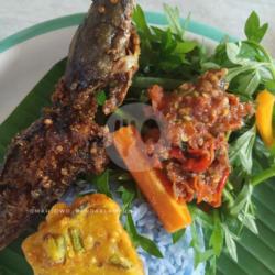 Nasi Biru Lele Dendeng