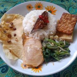 Nasi Pecel (tongkol)