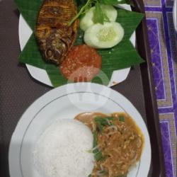 Nasi Pecel Nila