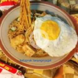 Ketoprak Indomie Rendang   Telor Ceplok Bumbu Pedas