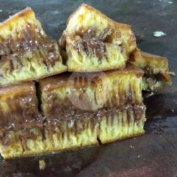 Martabak Manis Nuttela Keju