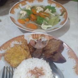 Nasi Sayur Sop, Daging