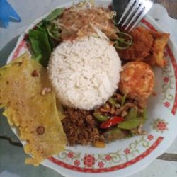 Nasi Pecel Ikan Telor Bumbu