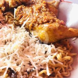 Mie Goreng Ayam Gepuk Keju