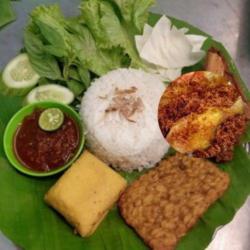 Nasi Timbel   Ayam Serundeng