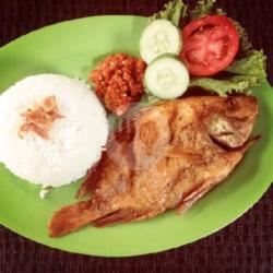 Nasi Ikan Nila Goreng