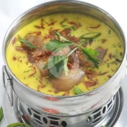 Soto Kaki Sapi Kuah Santan