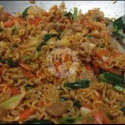 Indomie Goreng Bakso Sosis Super Pedas