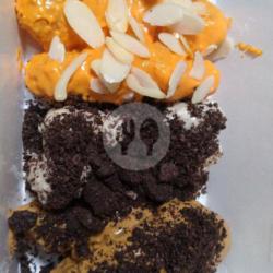 Banana Crispy Isi 6 Rasa Mangga, Tiramisu,mocca Tp Almod,oreo