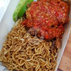 Mie Ayam Geprek   Sambel Super Pedes