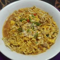 Mie Orak-arik Kuah Baso Sosis Telor Sayuran